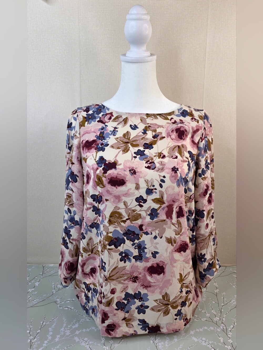 Ladies XS LC Lauren Conrad Pink and Blue Floral Long-Sleeve Blouse
